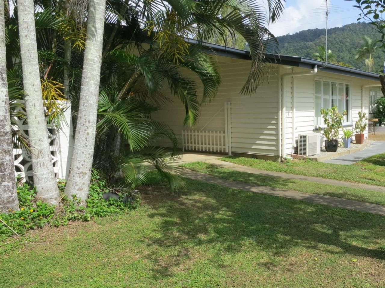 Edge Hill Clean & Green Cairns, 7 Minutes From The Airport, 7 Minutes To Cairns Cbd & Reef Fleet Terminal Bagian luar foto