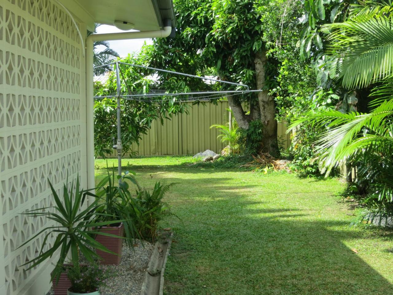 Edge Hill Clean & Green Cairns, 7 Minutes From The Airport, 7 Minutes To Cairns Cbd & Reef Fleet Terminal Bagian luar foto